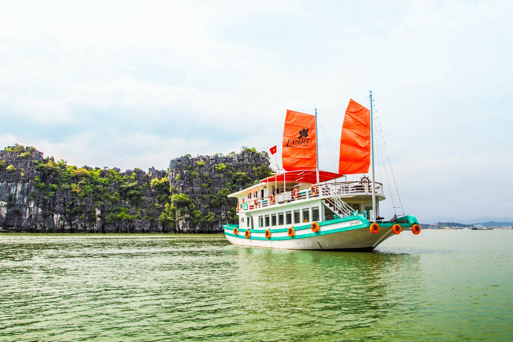 Sail into Halong Bay’s luxury with Emeraude Min